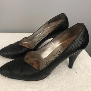 Bruno Magli Black Lizard HH Pump 6 AA